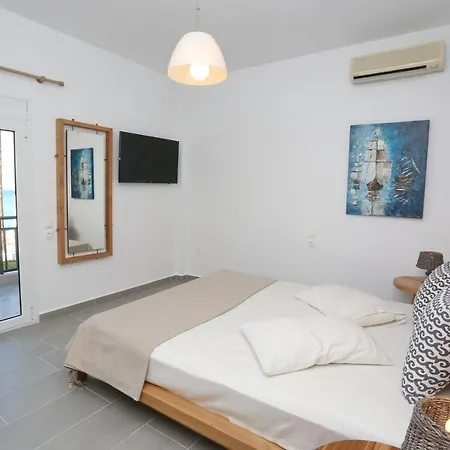 Blevista Апарт-отель Полихроно